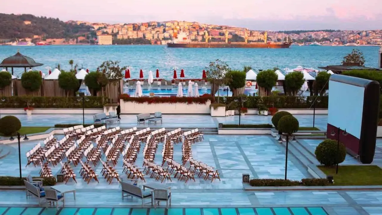 Four Seasons Açık Hava Sineması